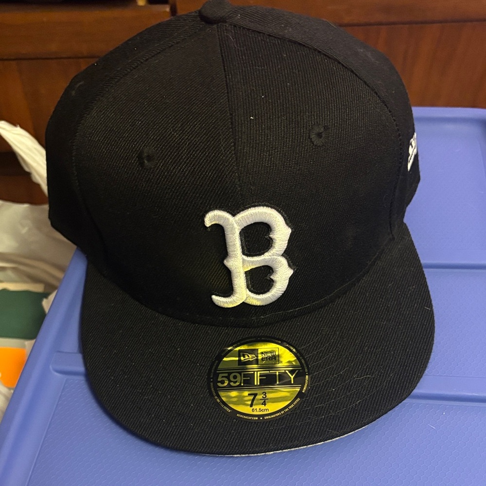New Era Black 59FIFTY Cap with White Embroidery Brooklyn Dodgers NWT NEVER WORN